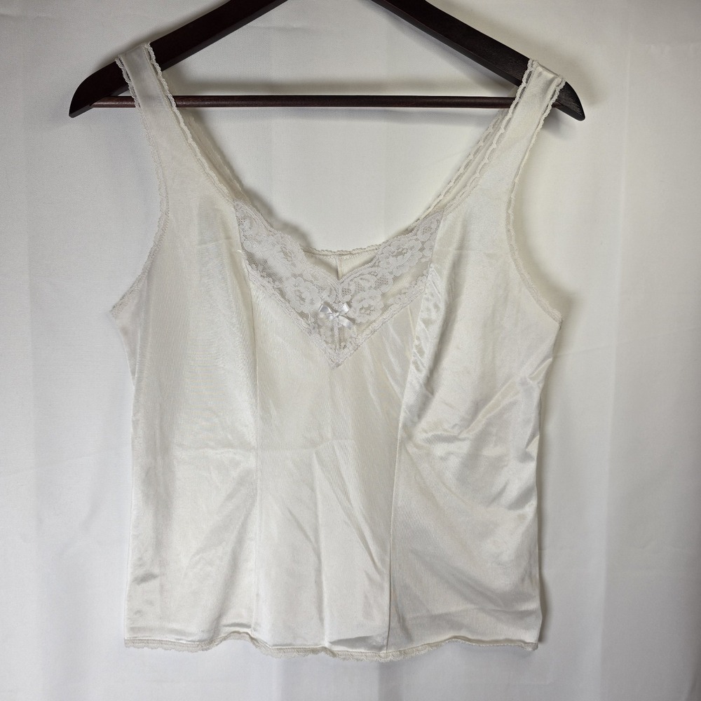 Vintage White Tank Fop Lace Trim Undertop Slip Croquette Bow Dainty Cutesy Ivory